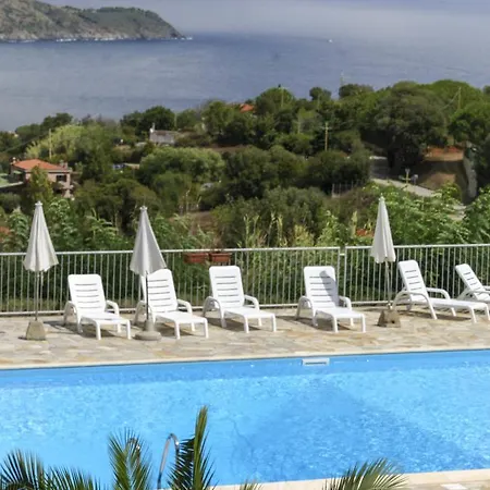Апартаменты Monolocali Le Lecce Pool & Tennis