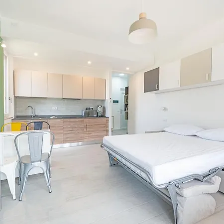 Monolocali Le Lecce Pool & Tennis Каполивери