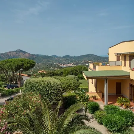 Monolocali Le Lecce Pool & Tennis カポリーヴェリ