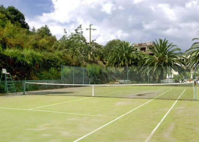 Monolocali Le Lecce Pool & Tennis *